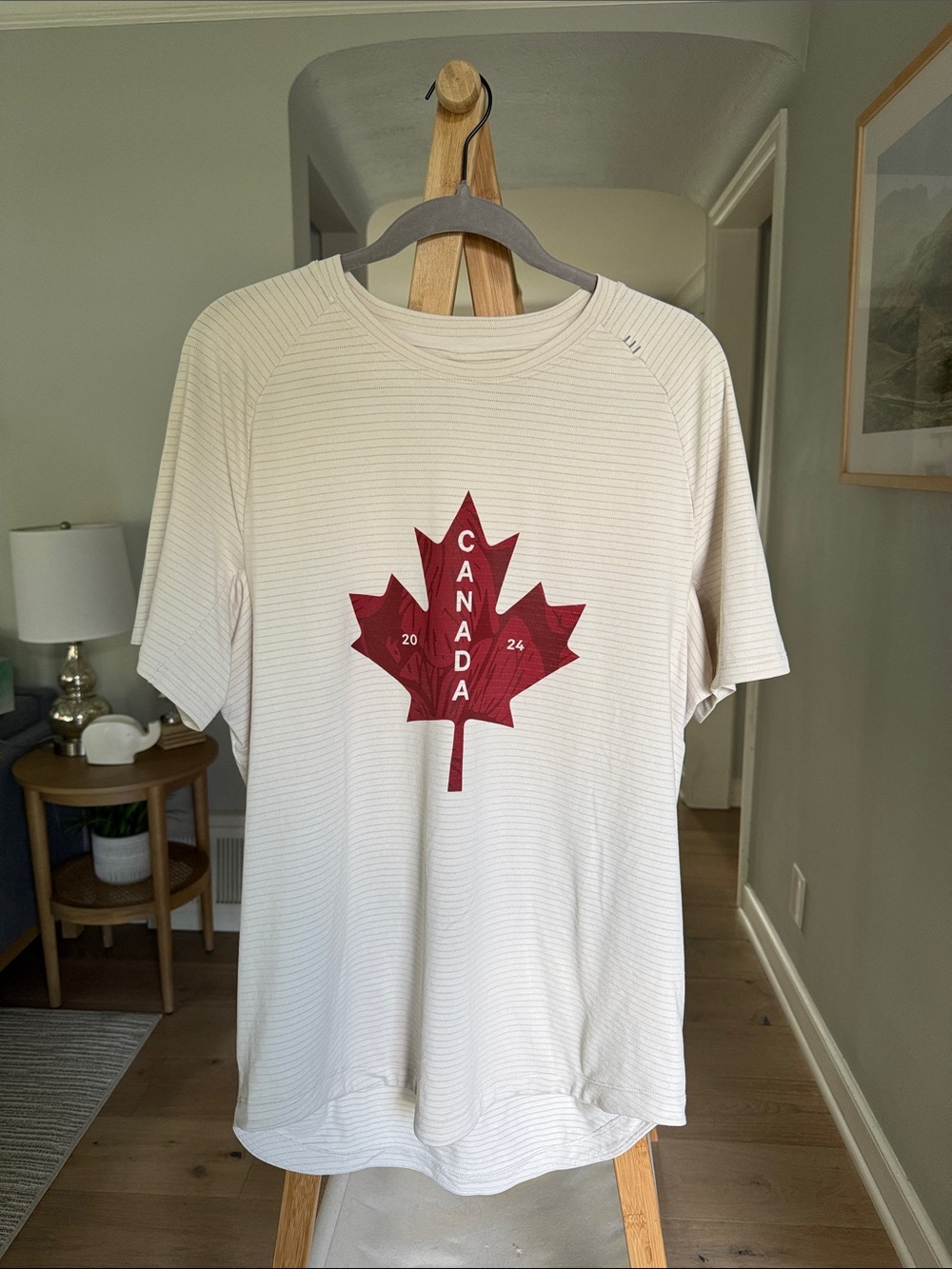 lululemon athletica Cream Short-Sleeve Tee Olympic Team Canada Red Maple Leaf
